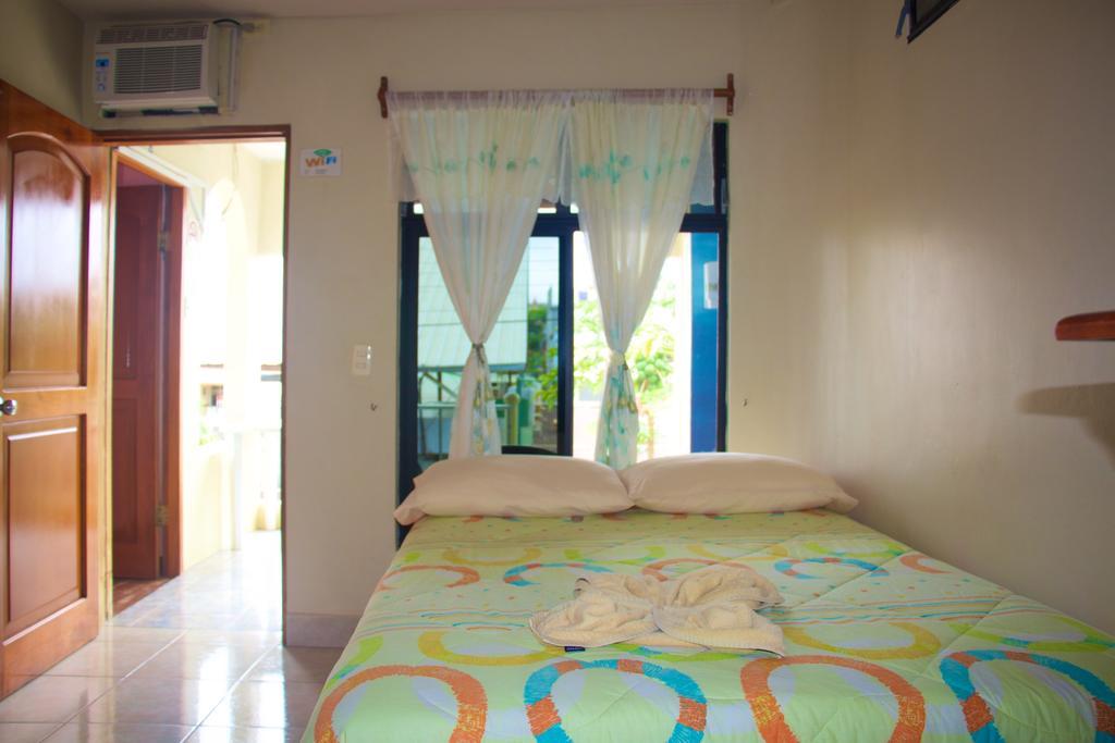 Hostal Nathaly Puerto Baquerizo Moreno Bilik gambar