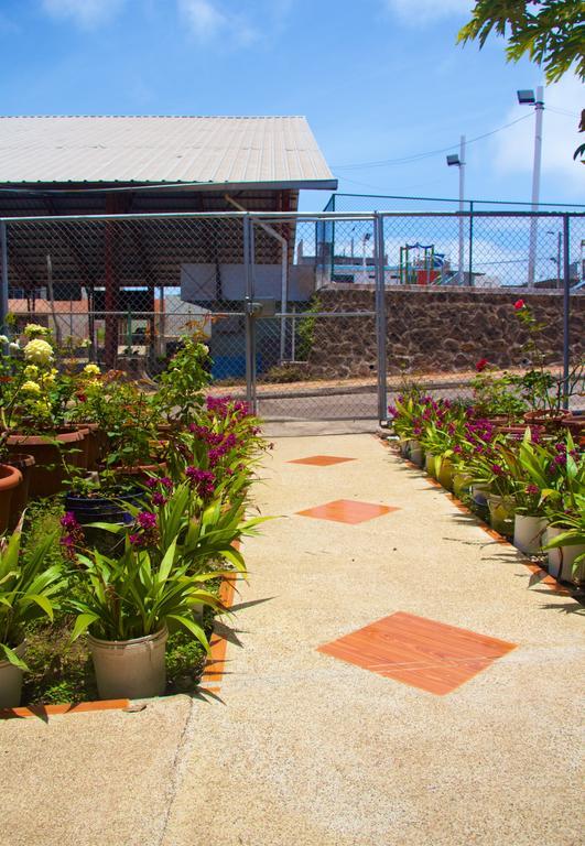 Hostal Nathaly Puerto Baquerizo Moreno Luaran gambar